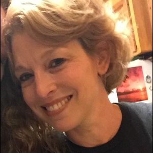 Meet your Posher, Leigh