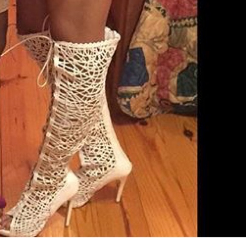 thigh/knee high boots