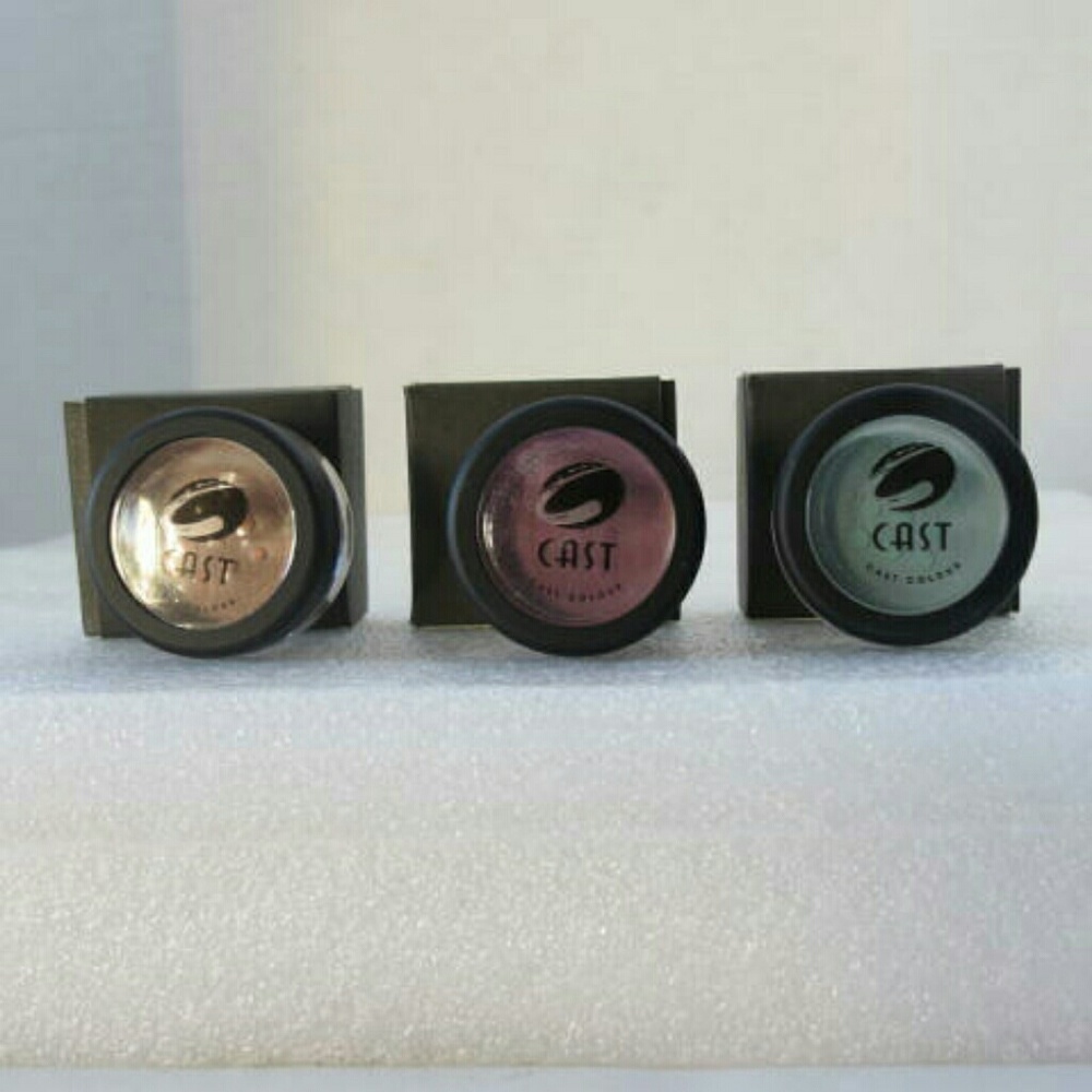 CAST LOOSE EYE DUST SET 3 Pieces