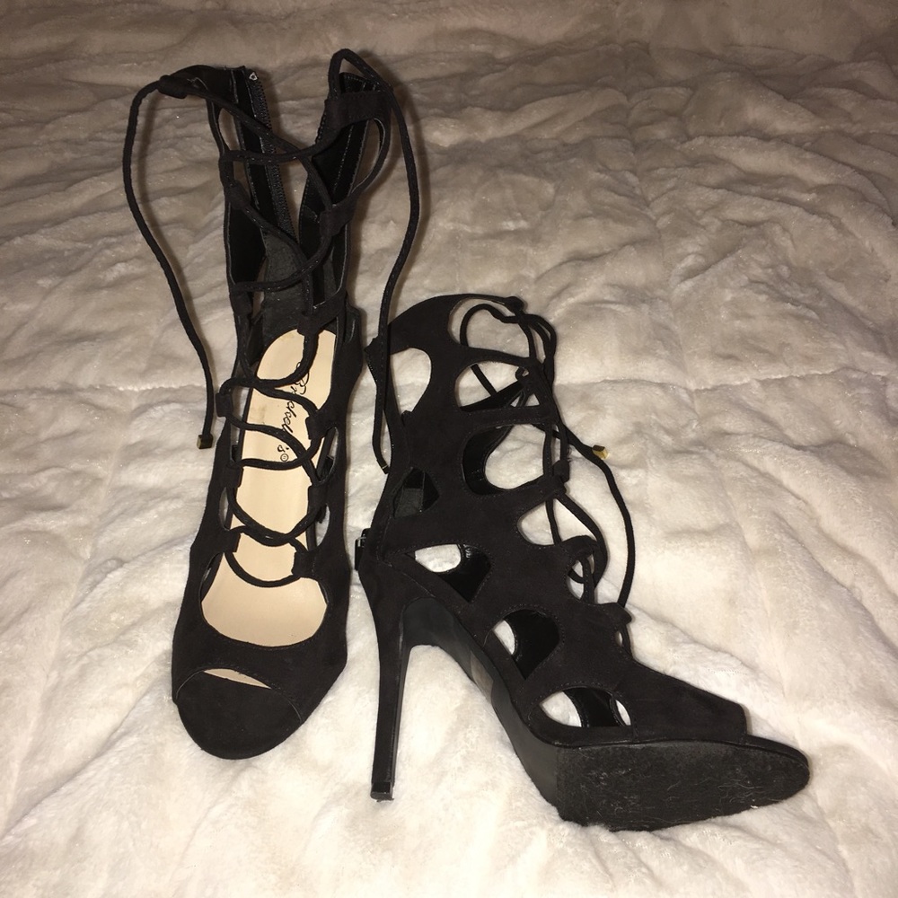 Breckelle's 4-inch heels