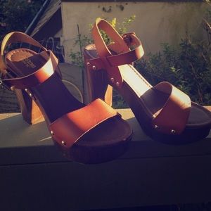Mossimo strappy Brown heels