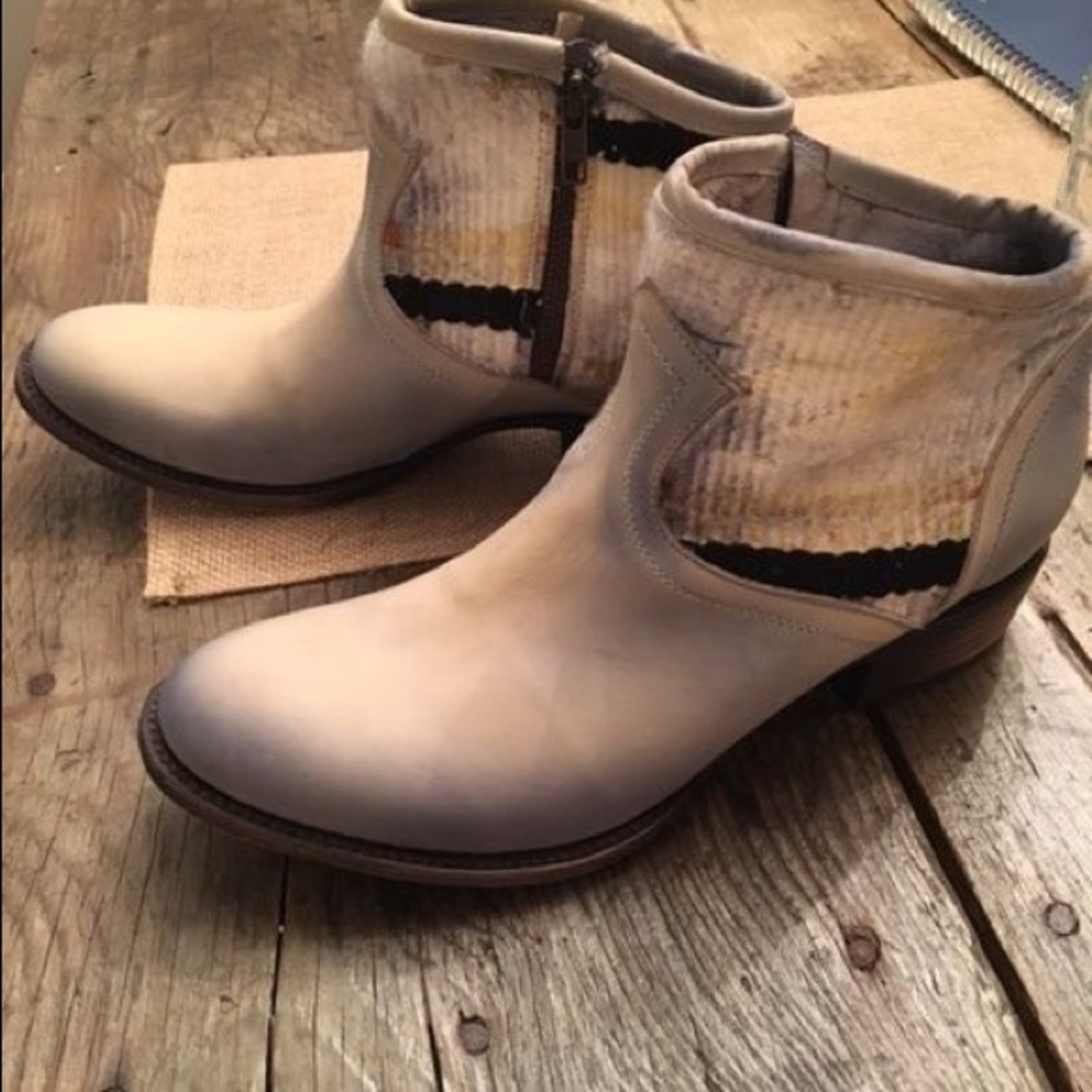 Freebird Kano Dip Leather Ankle Bootie Blue US 10