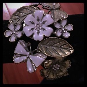 Gorgeous butterfly 🦋 and flower bangle!!