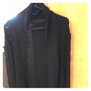 Charcoal gray sweater, Button