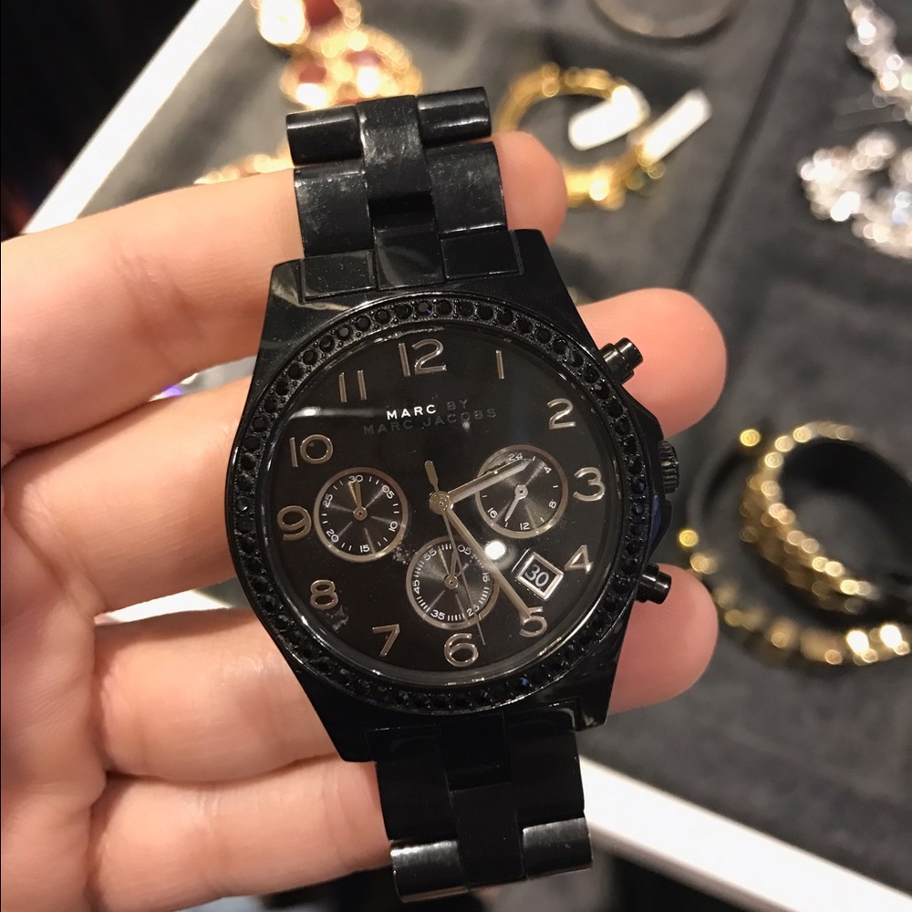 Beautiful Black Marc Jacobs watch!!