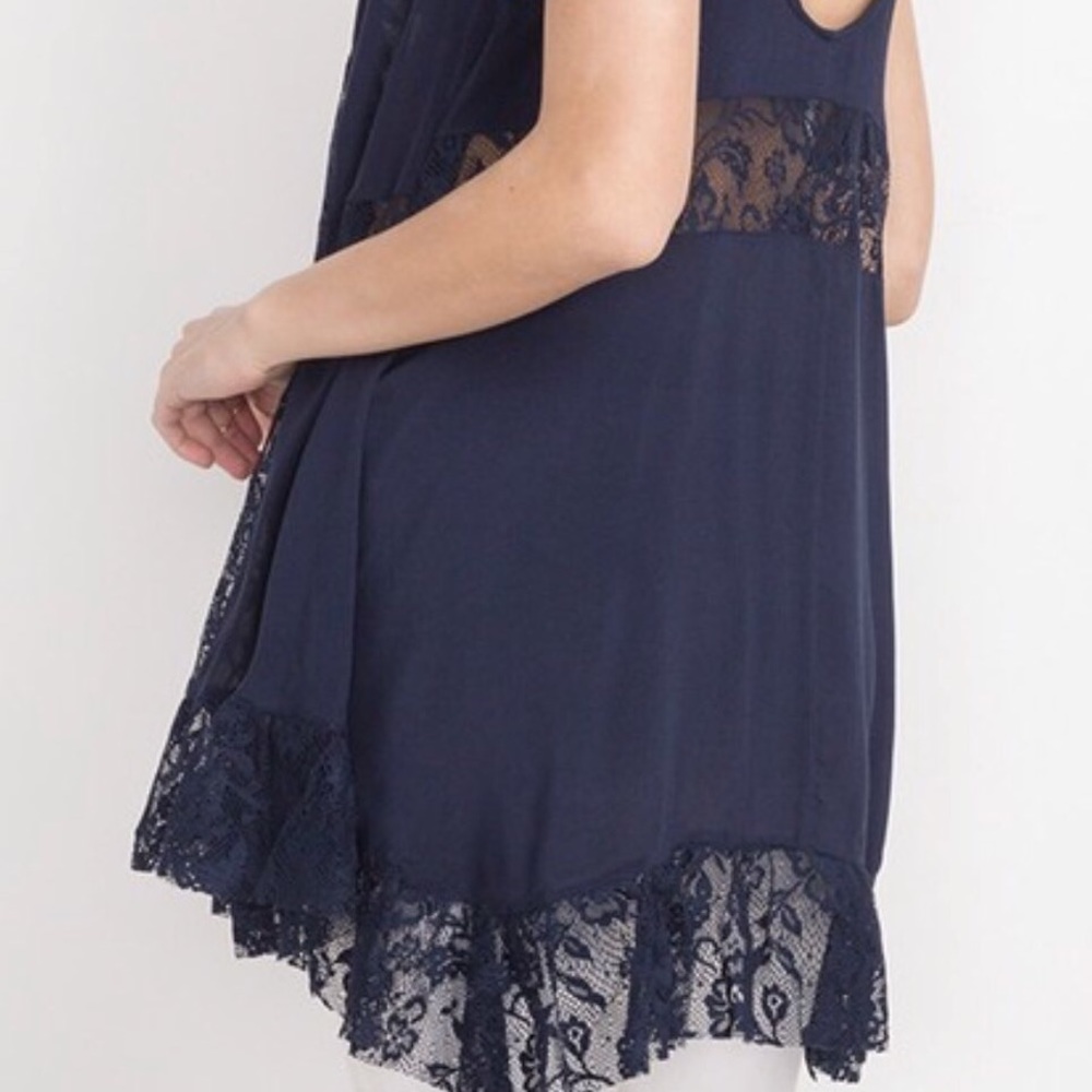 Dalia Lace Trimmed Top 🌷 2 Left Sale - Picture 6 of 7