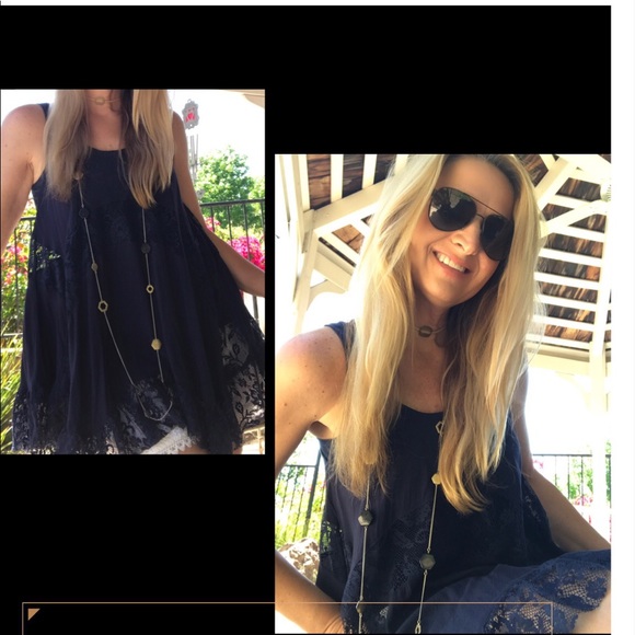 Dalia Lace Trimmed Top 🌷 2 Left Sale - Picture 4 of 7