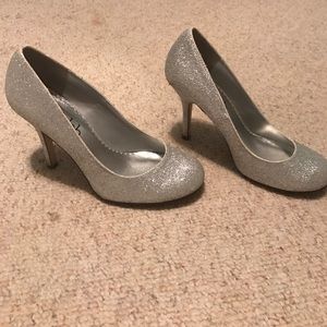 Sparkly prom shoes
