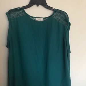 Green blouse. Size XL