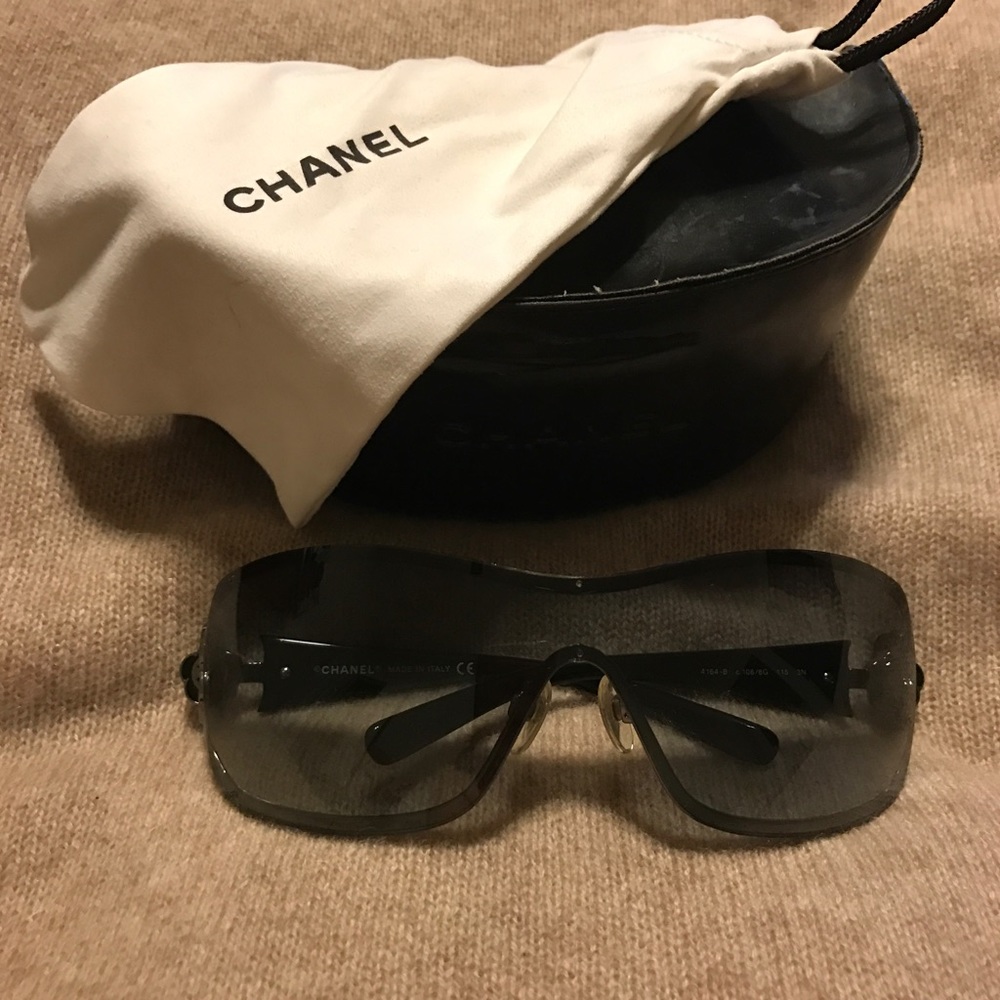 CHANEL Camellia Sunglasses with Swarovski Crystals