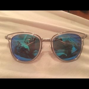 MICHEAL KORS SUNGLASSES AUTHENTIC 😎💎