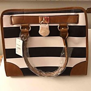 Black and white stripe purse