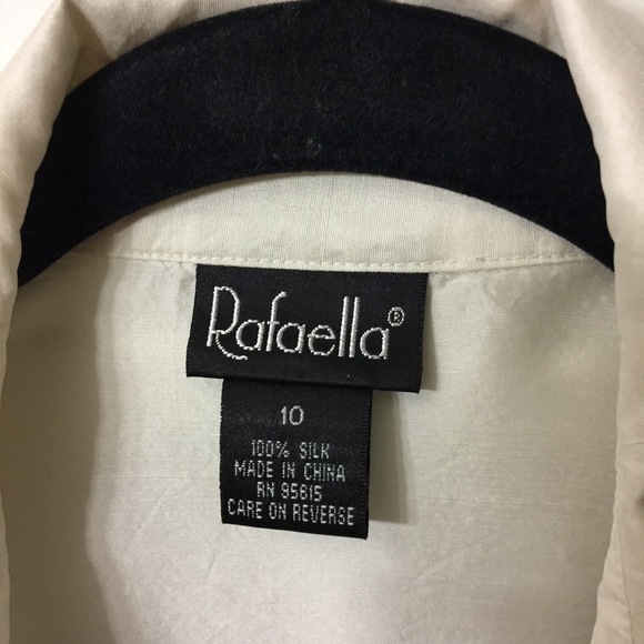 Rafaella 100% Silk top. - Picture 3 of 3