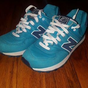 New Balance teal sneakers size 8.5 Excellent shape