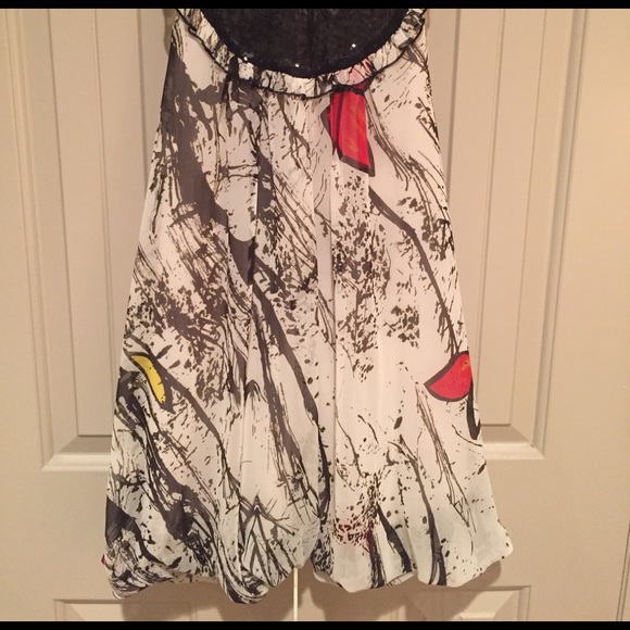 "Graffiti" Racer Back Top - Picture 3 of 4