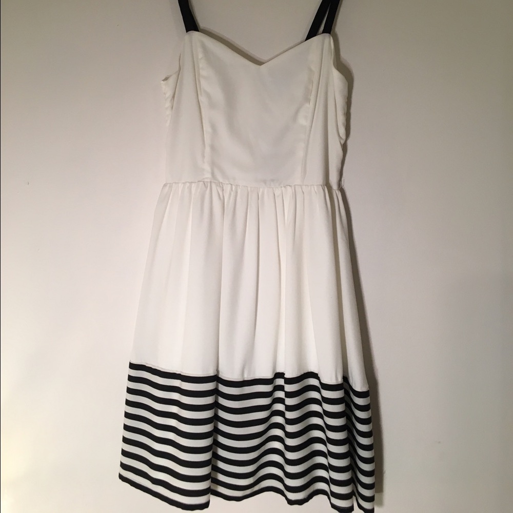 Francesca's NWT Dina Be white dress