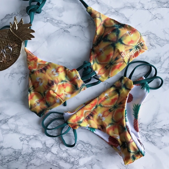 Pineapples Reversible Bikini Set - Picture 2 of 4