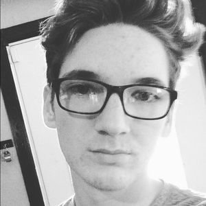 Meet your Posher, Joshua