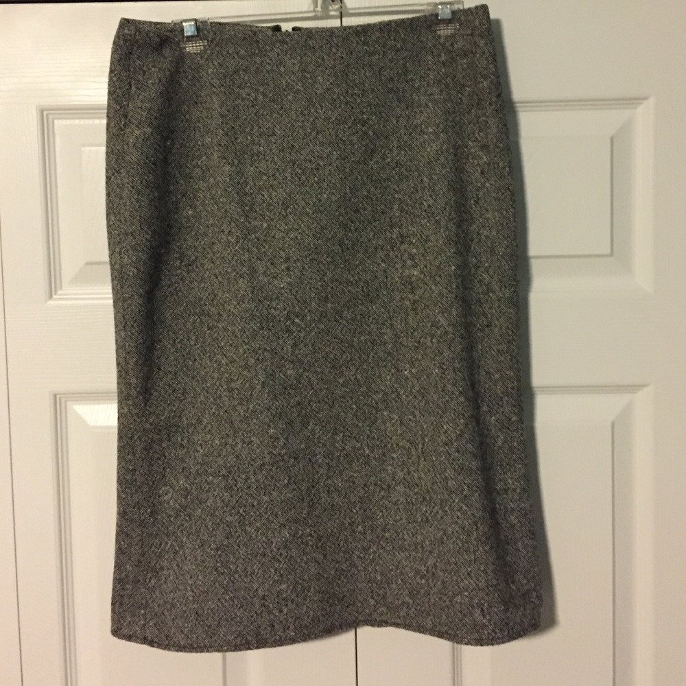 Tweed pencil skirt
