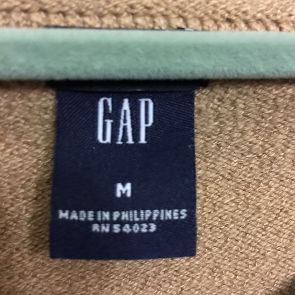 Gap Sweater. - Picture 3 of 3