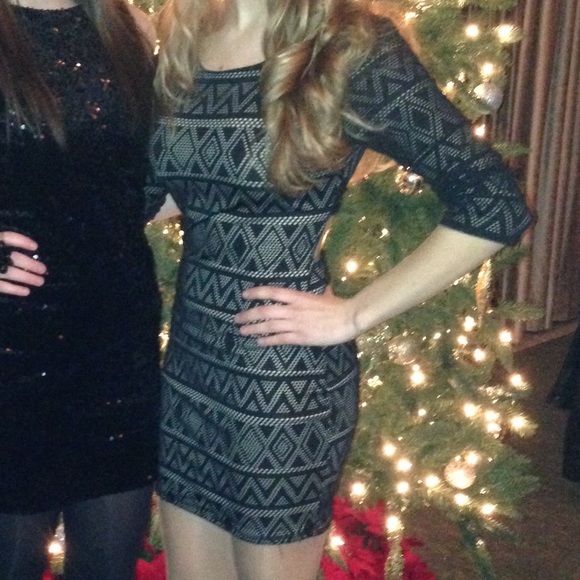 Aztec open back bodycon - Picture 1 of 2