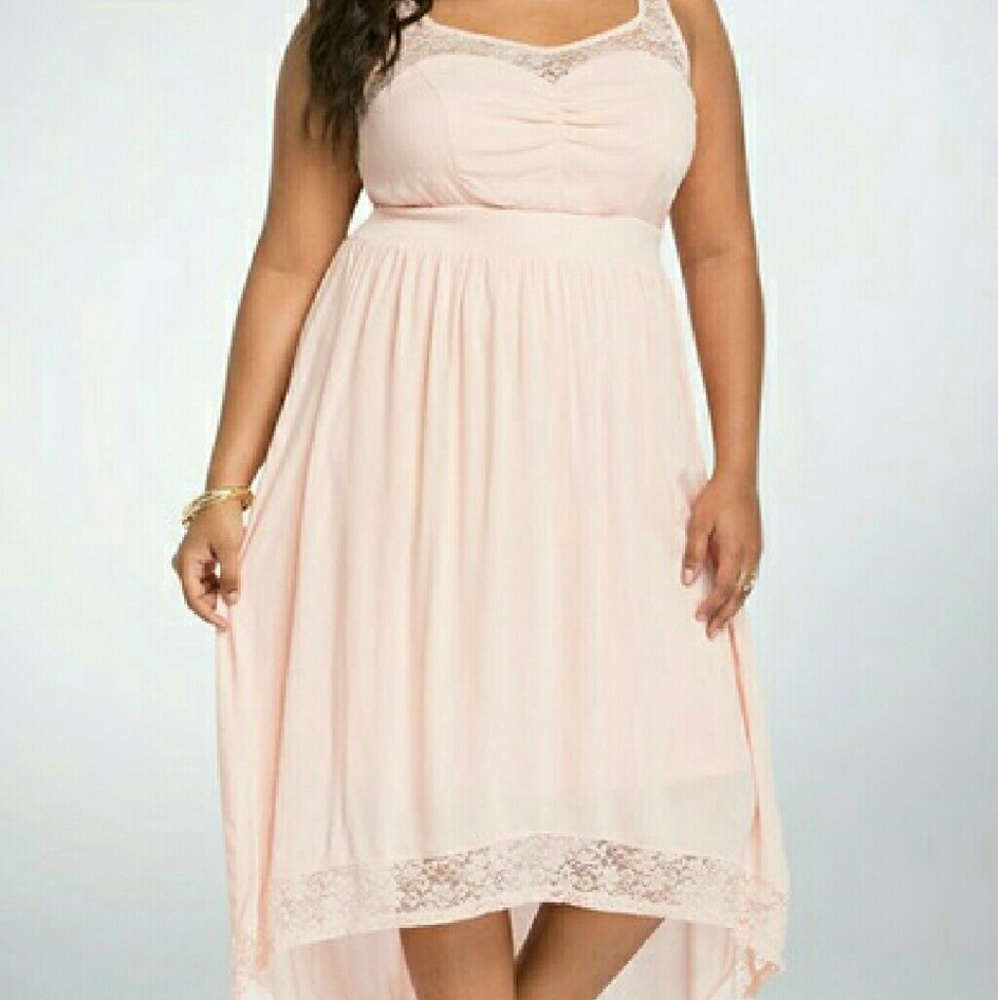 🎉🌟SOLDSOLD🎉🌟NWOT Torrid Peach size 5 hi low