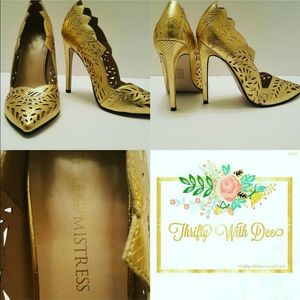 Gold "Little Mistress UK" heels