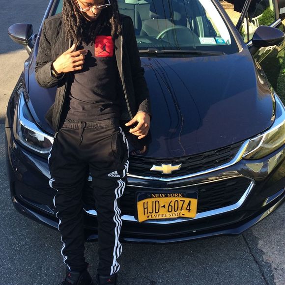 Meet your Posher, Ace - Picture 1 of 1