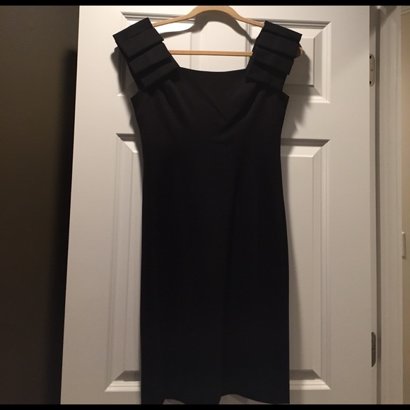 Dress - Picture 1 of 3