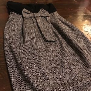Strapless grey and black bow accent dress!