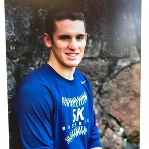 Meet your Posher, Gregory