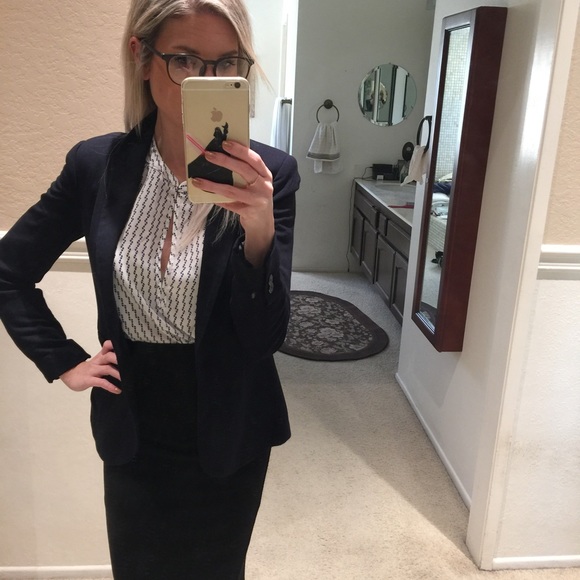 Zara Basic Blazer. - Picture 2 of 4