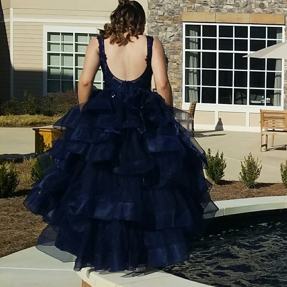 Prom dress - Picture 2 of 3