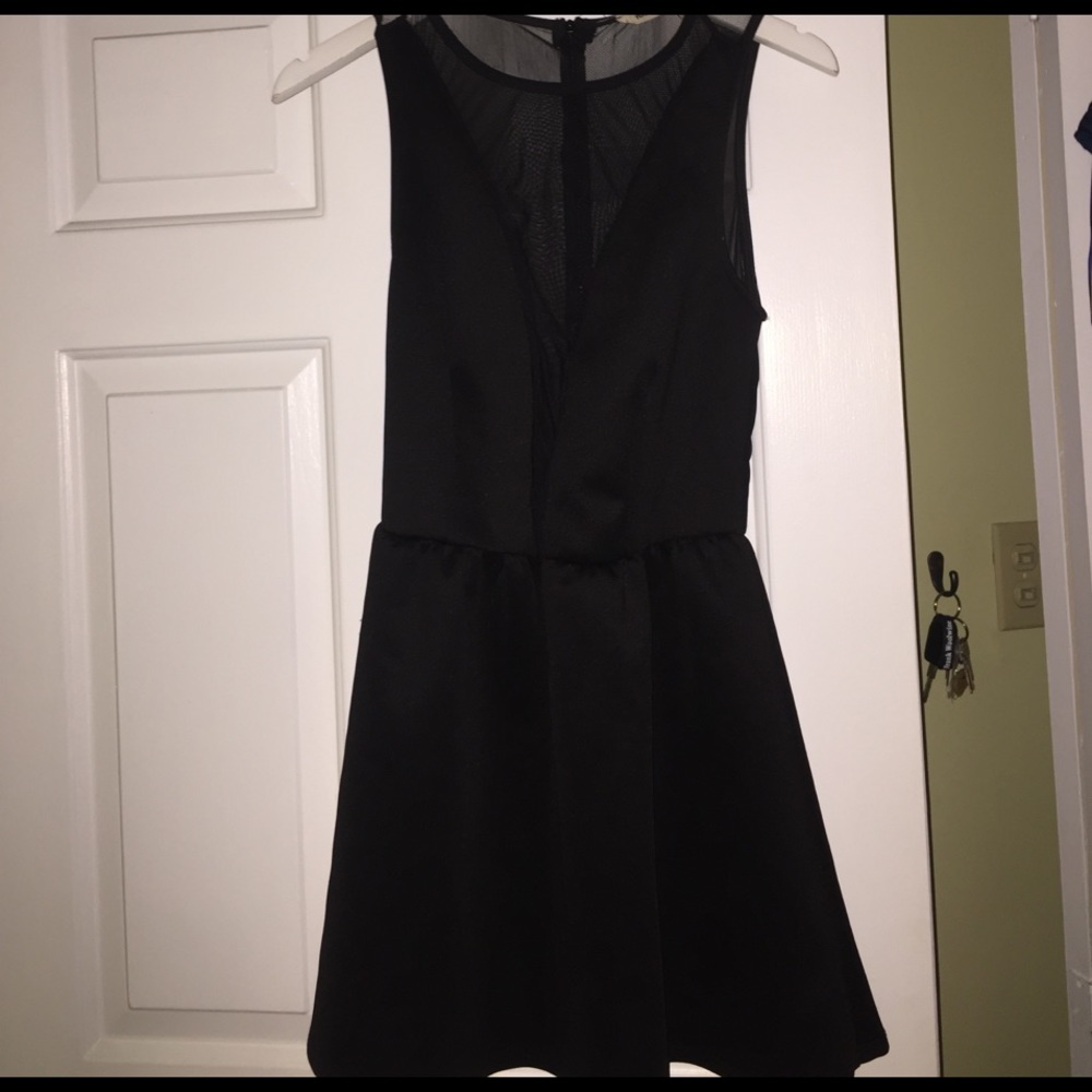 Tobi Sz M black sheer deep v and sheer back dress