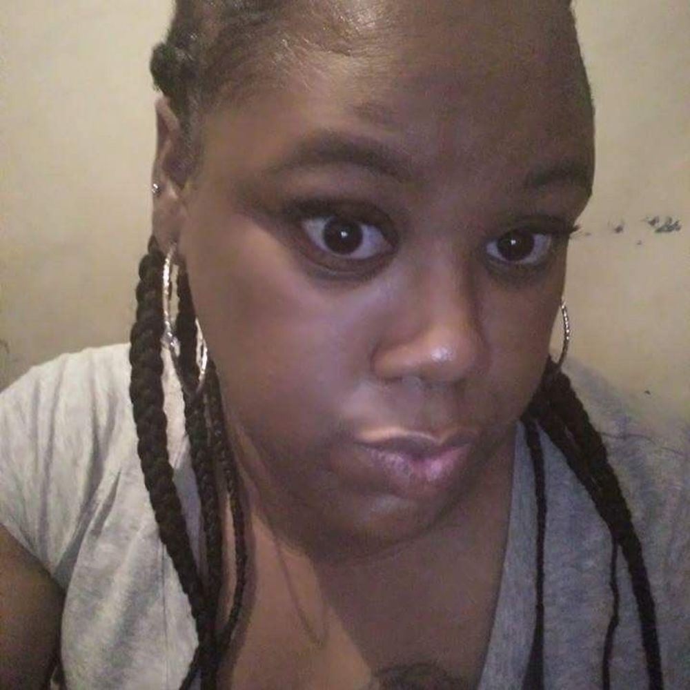 Meet your Posher, Deedee