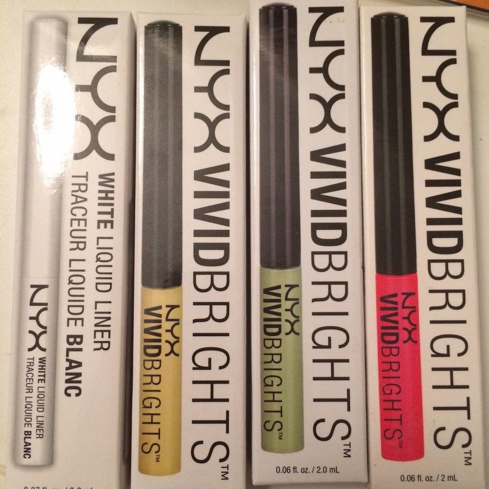 SOLD ✨ NYX liners