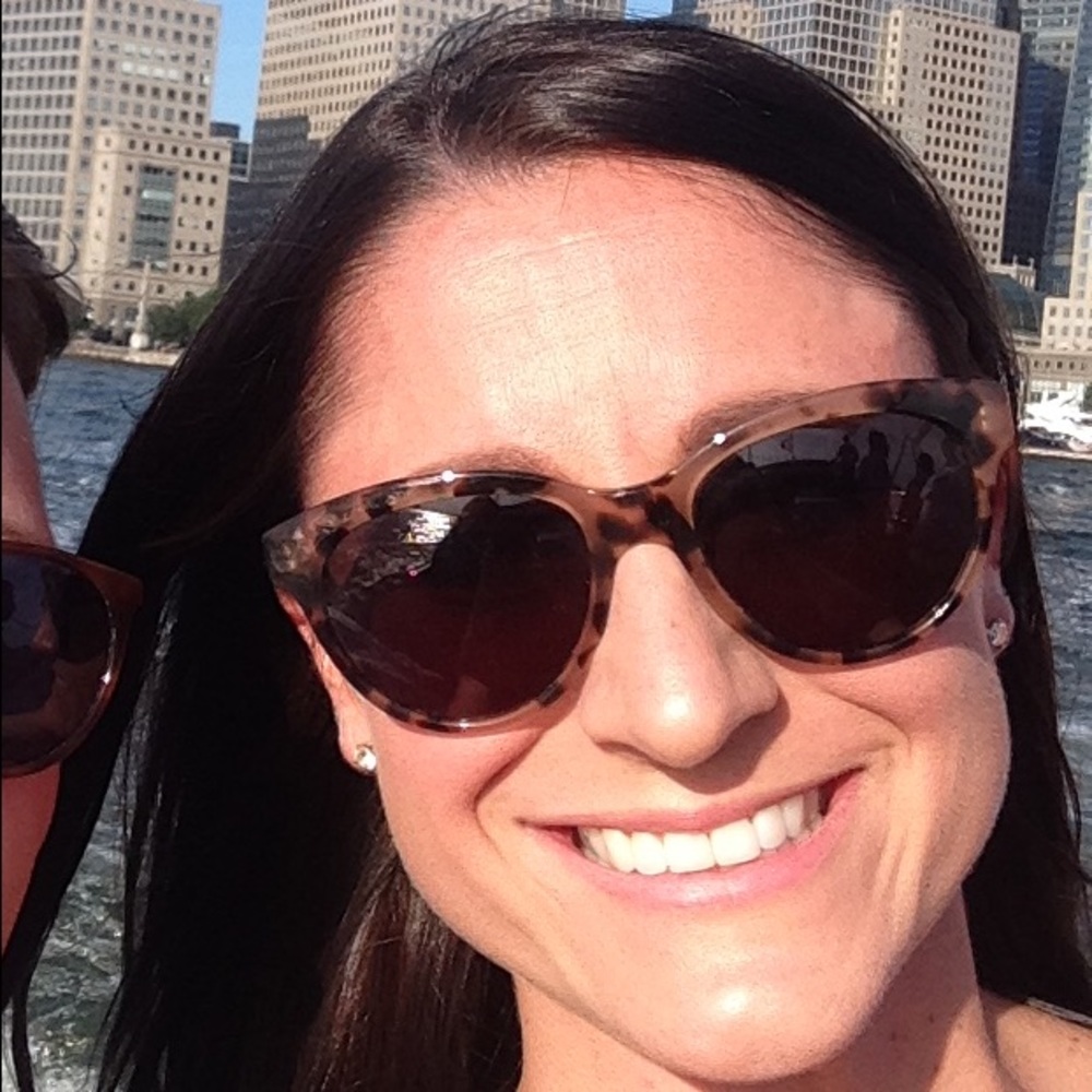 Meet your Posher, Danielle