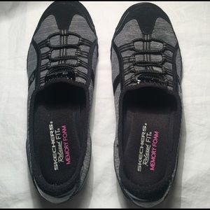 Sketchers Shoes