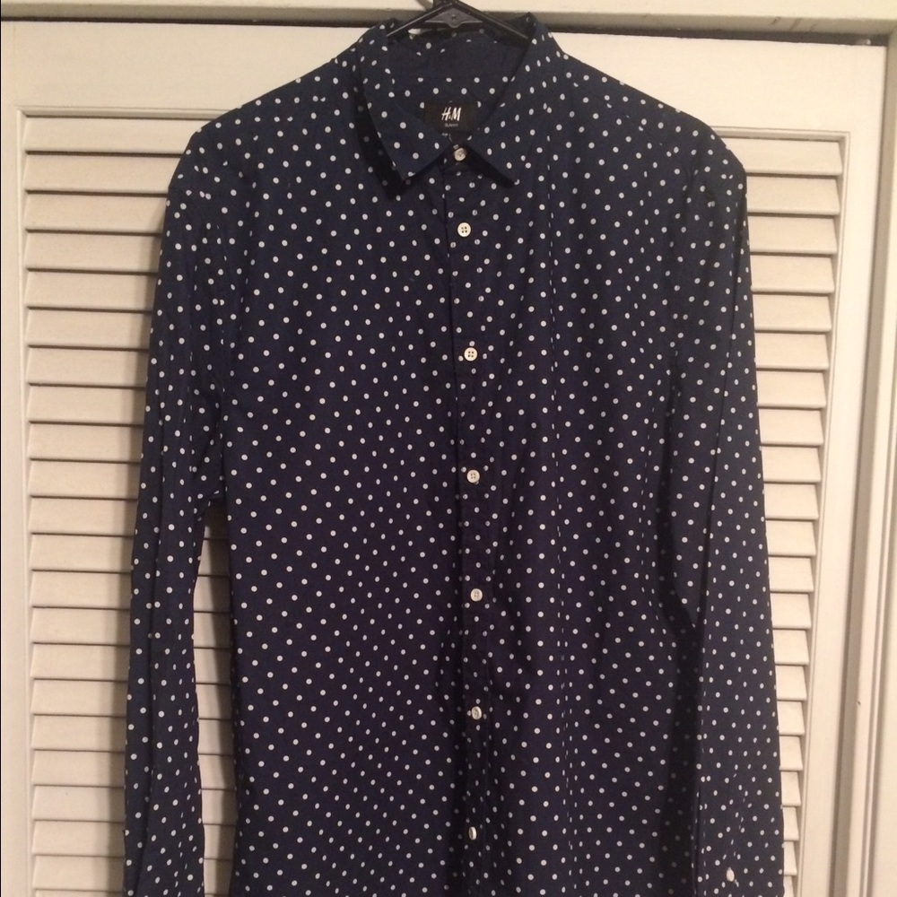 *Navy Blue* Poke-Dotted Long-Sleeve Shirt!