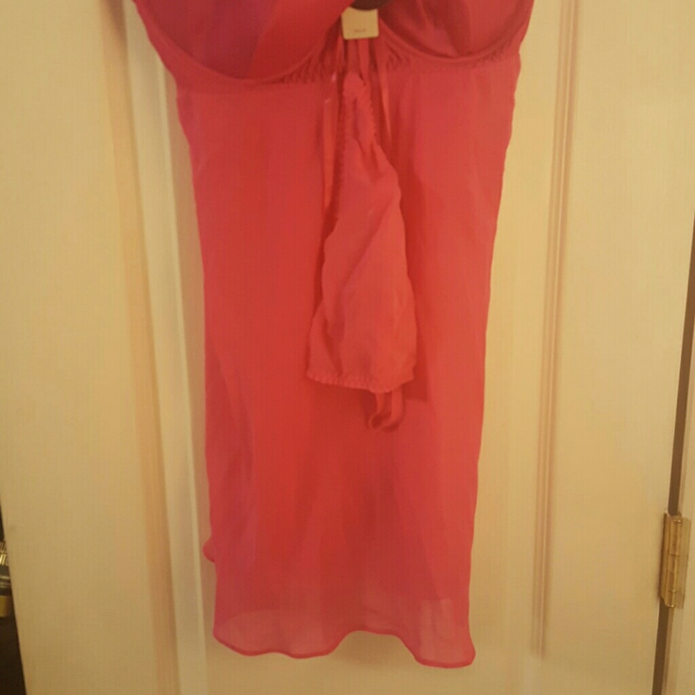 Lingerie - Picture 2 of 2