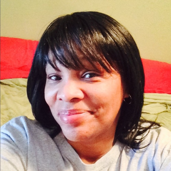 Meet your Posher, Rochelle - Picture 1 of 1