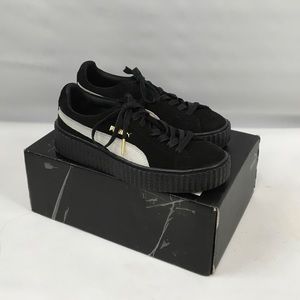 FENTY PUMAS SIZE 8.5