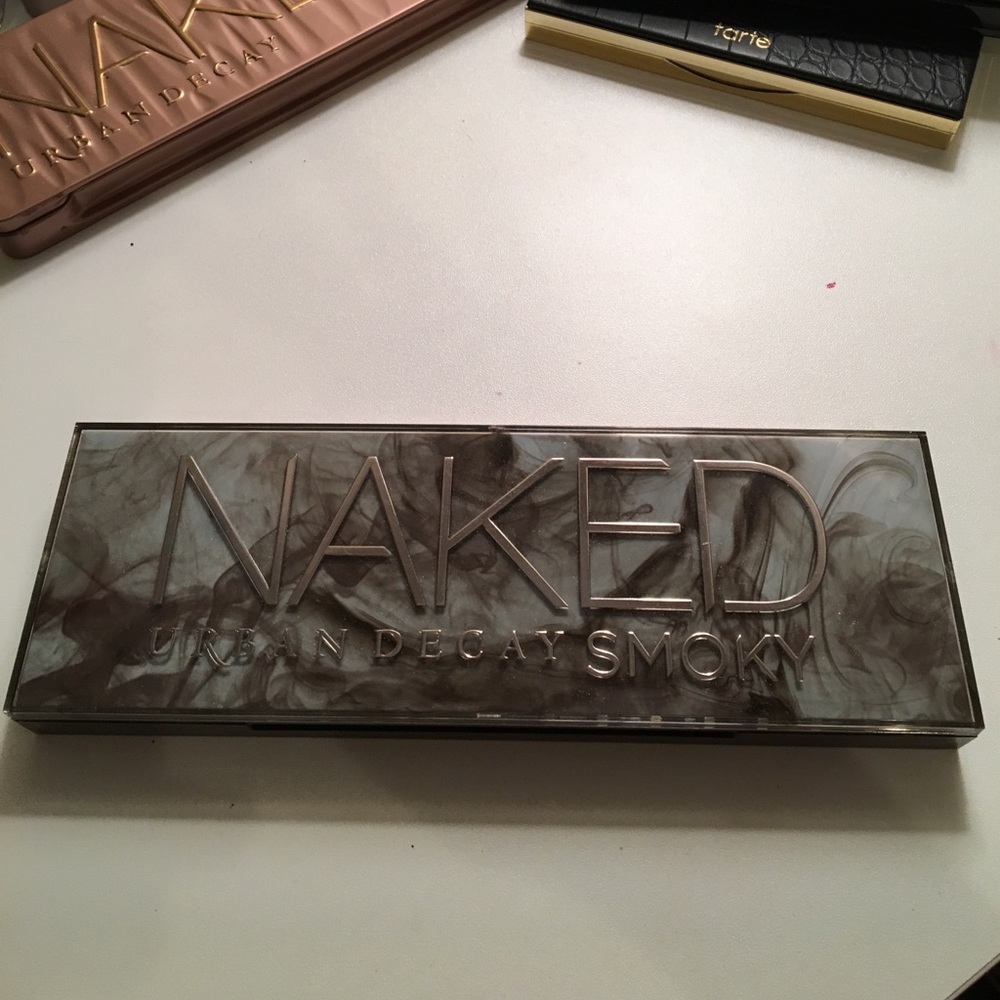 Urban Decay Naked Smoky palette
