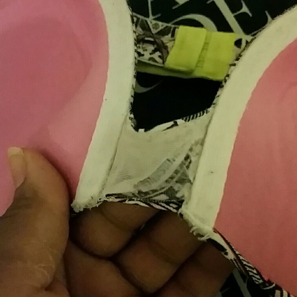 Pink bra - Picture 4 of 4