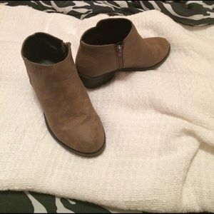 Leather brown booties!