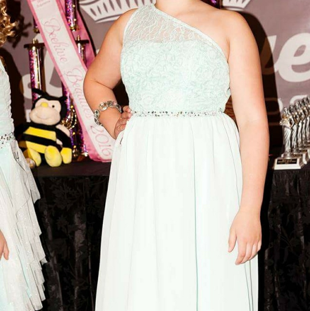 Formal one shoulder maxi dress