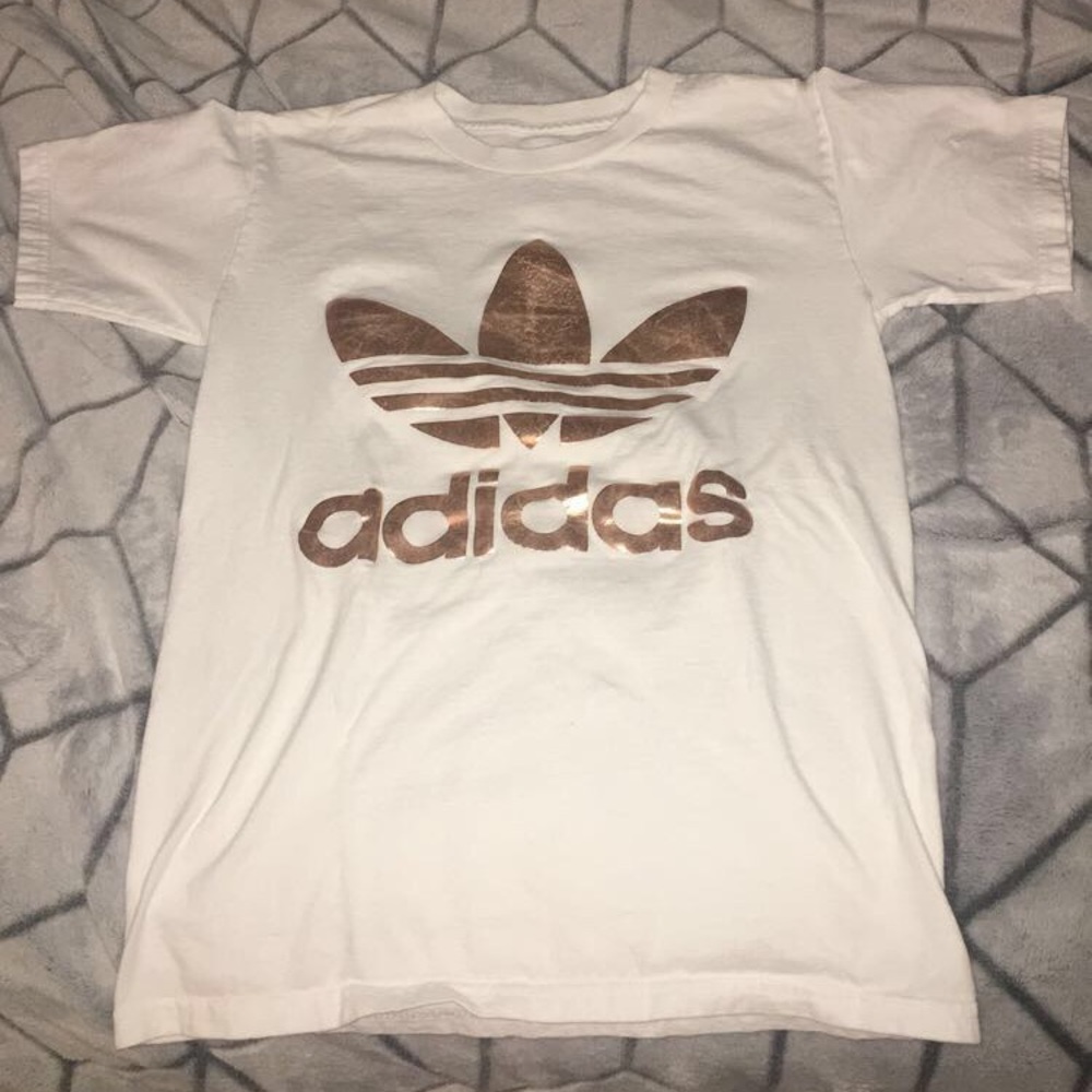 Gold adidas t-shirt