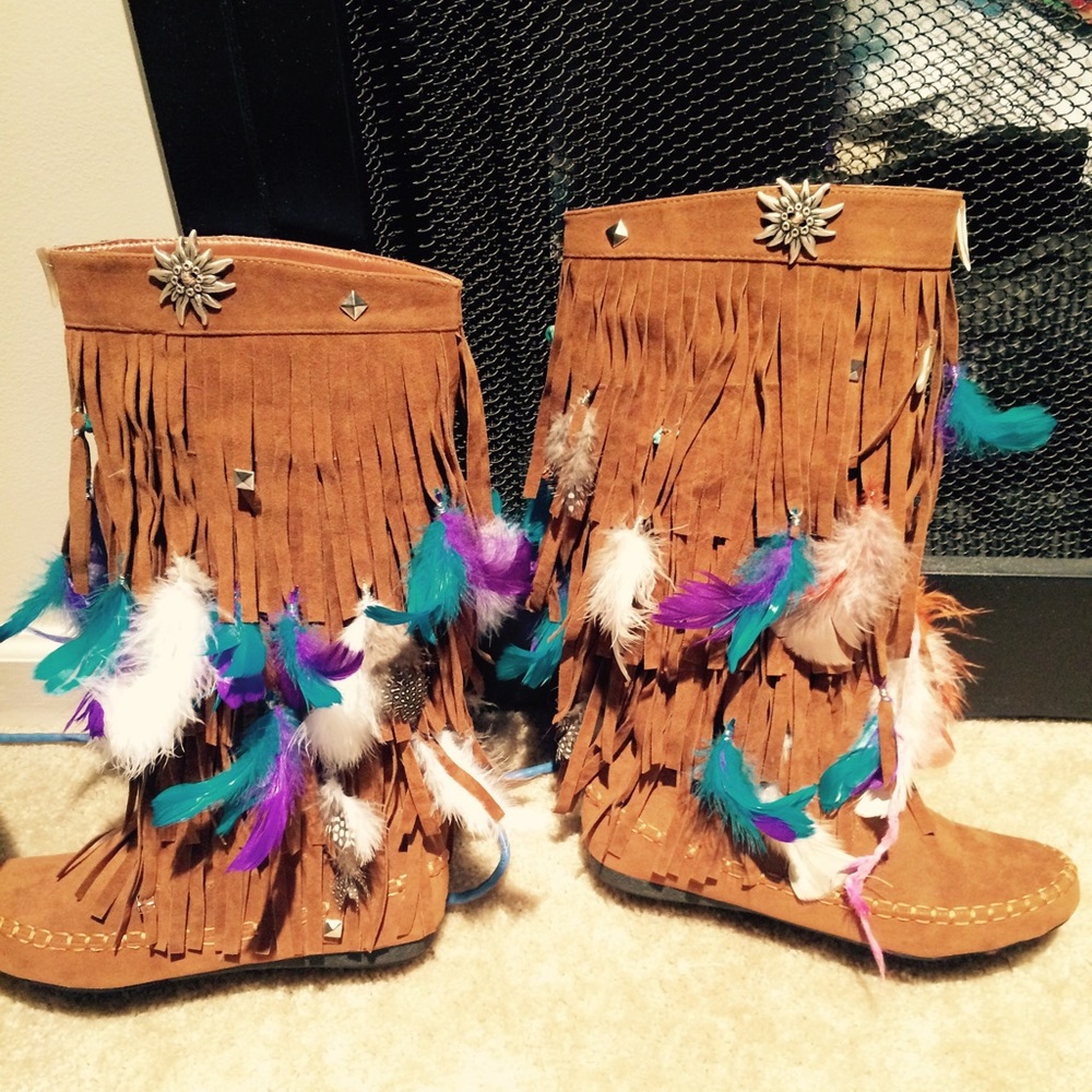 Upcycled A.X.N.Y. Fringe Moccasin Boots (Like new)