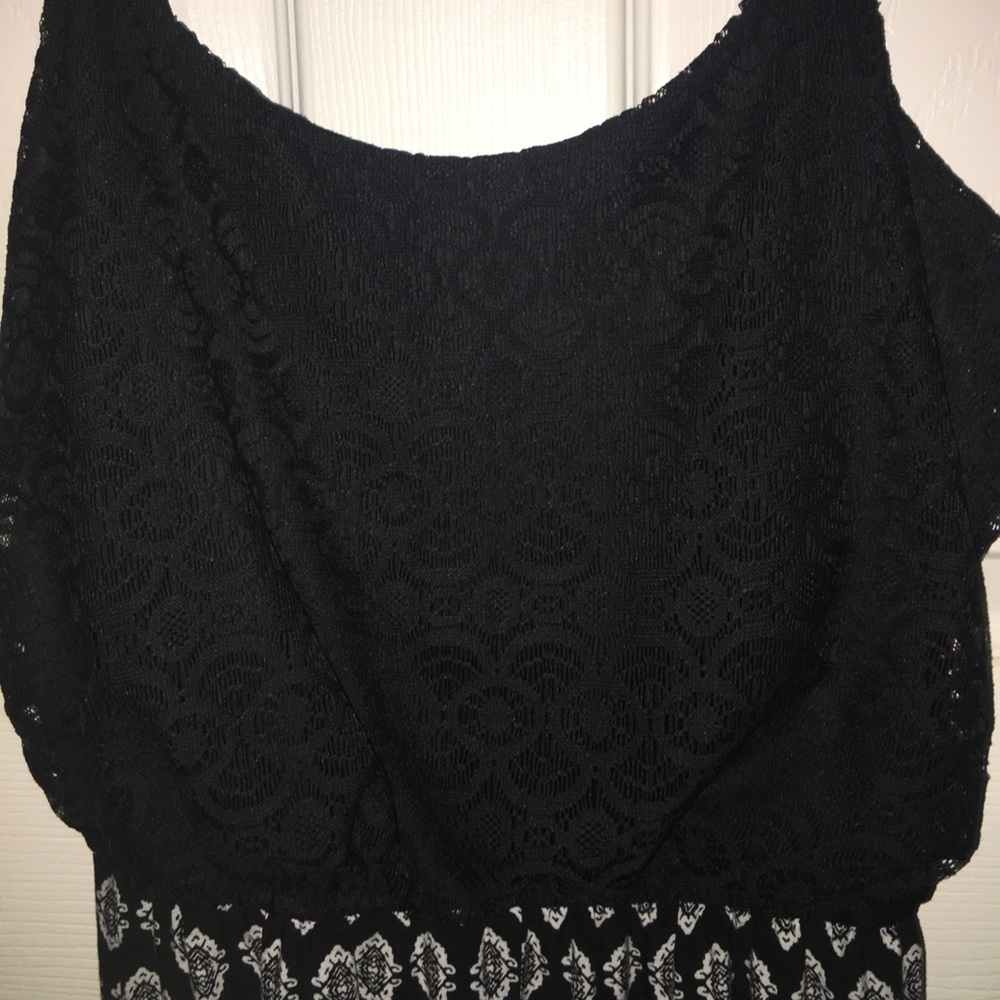 Romper - Picture 2 of 4