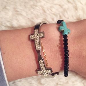 Set of two cross bracelets bundle
